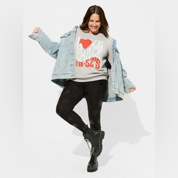 NWT Torrid x B-52’s Cozy Fleece Sweatshirt - Picture 2 of 10